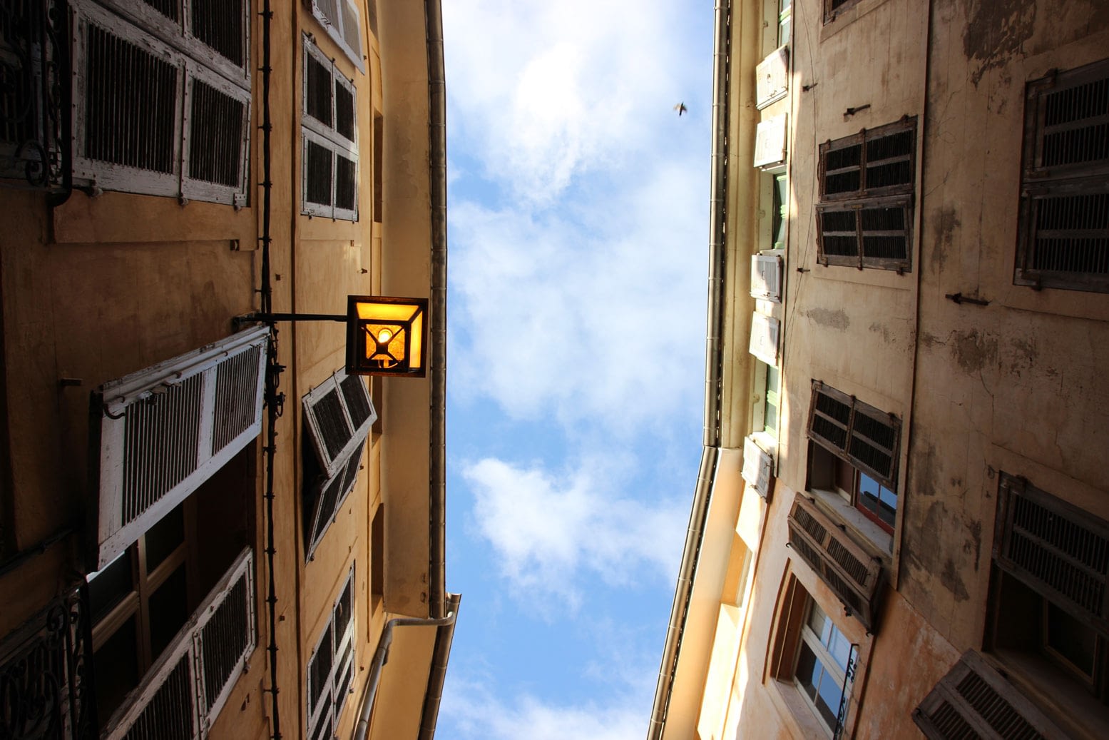 Guided tours in Aix en Provence  Le Visible Est Invisible